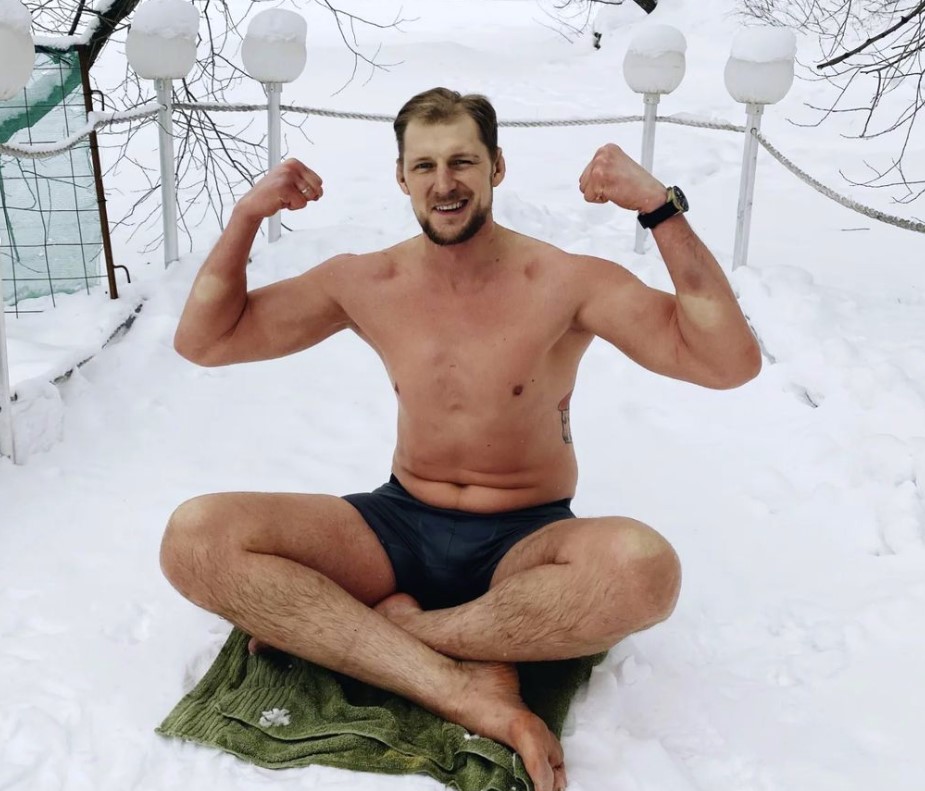 Александр Волков 